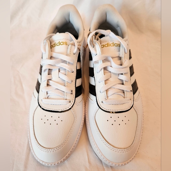 Adidas Women's Breaknet Sleek White, Black and Gold Sneakers, NWT, Size 6 - Picture 2 of 7